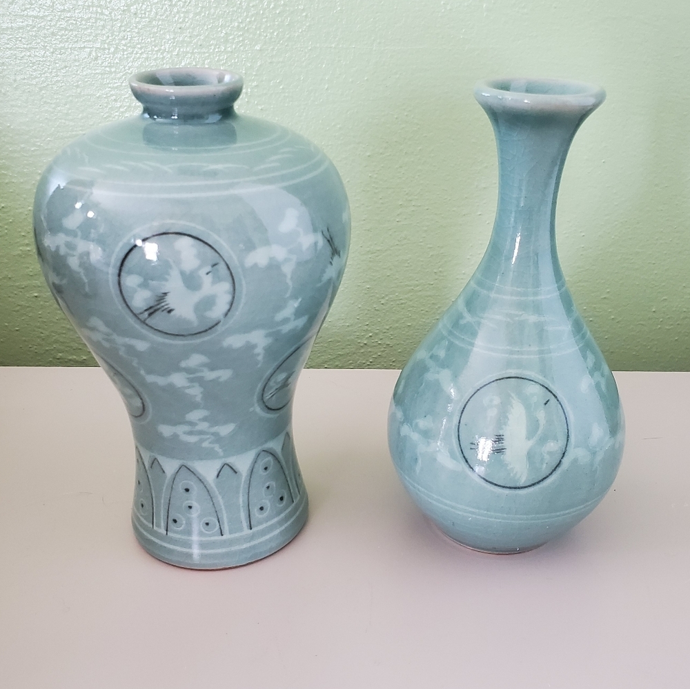 Vintage Korean Celadon Thousand Cranes Vase Set